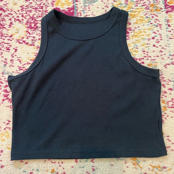 Sleeveless Ribbed Tank Tops - Picture 3 of 4